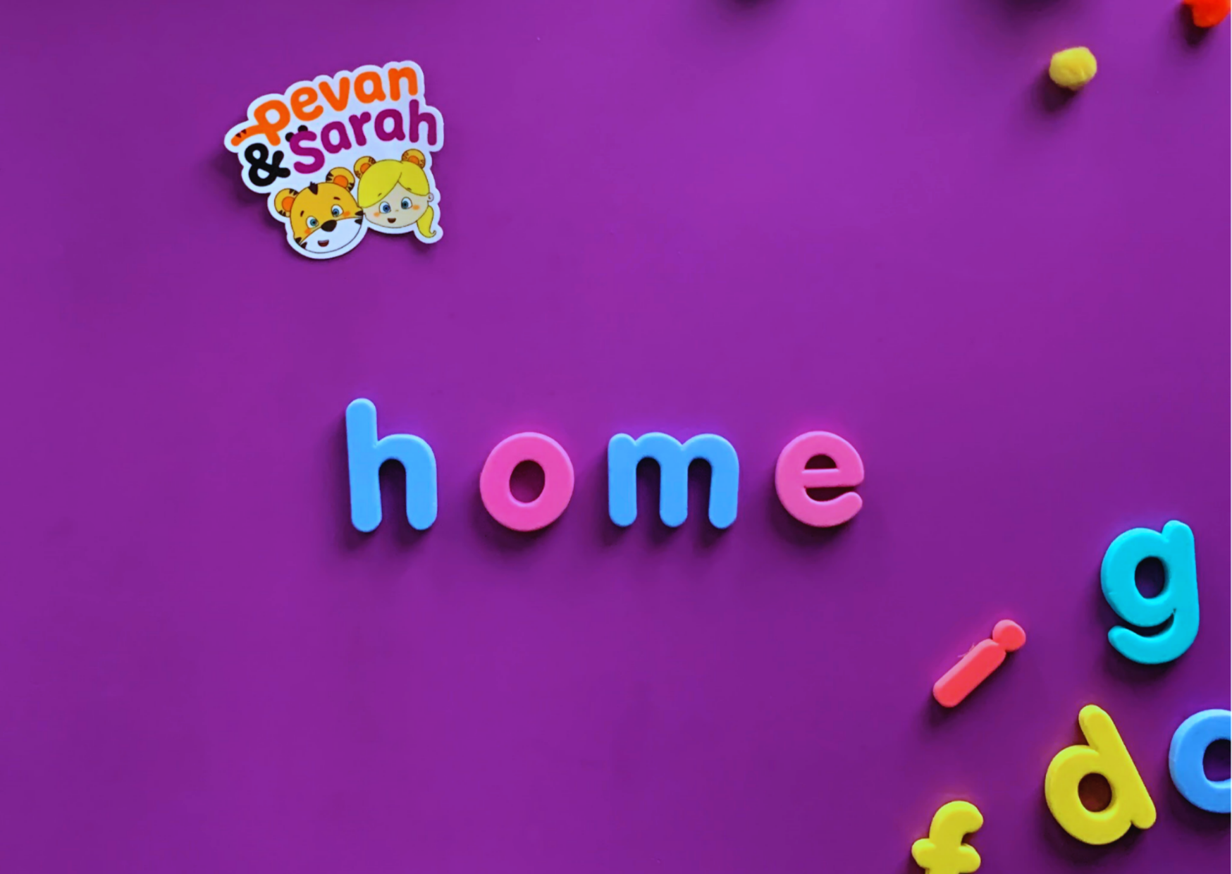 Split Digraphs magnetic letters